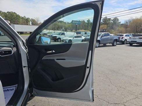 Used 2020 Chevrolet Equinox LT image 23