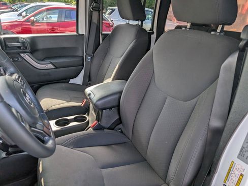 Used 2015 Jeep Wrangler Unlimited Sport w/ Quick Order Package 24S AWD/4WD image 5
