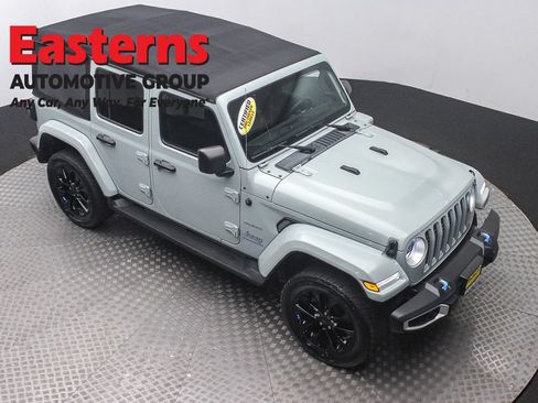 Used 2023 Jeep Wrangler Unlimited Sahara w/ Cold Weather Group AWD/4WD image 3