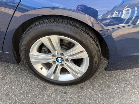 Used 2017 BMW 330i xDrive Sedan w/ Premium Package image 25