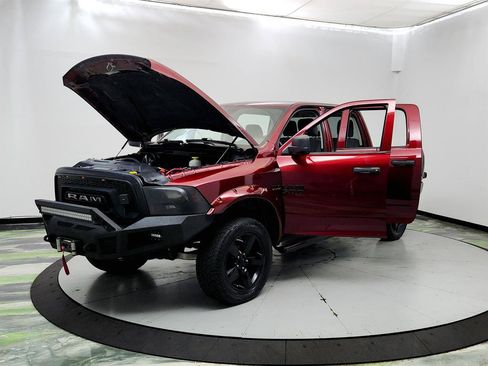 Used 2018 RAM 1500 Express w/ Express Value Package RWD image 9