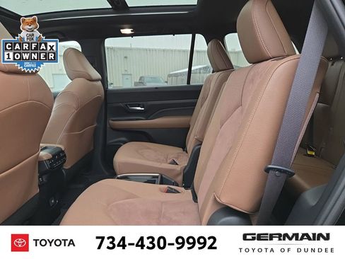 Used 2024 Toyota Grand Highlander AWD Hybrid image 23
