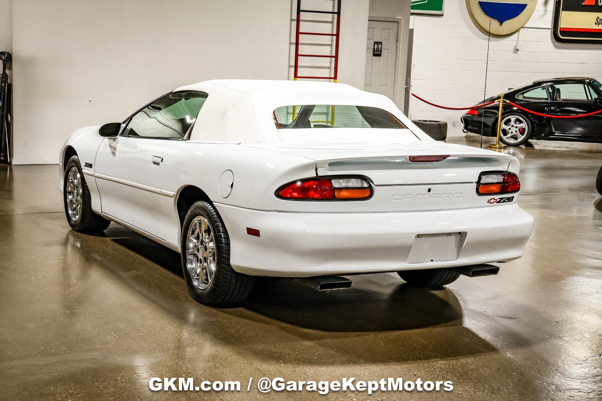 Used 2002 Chevrolet Camaro Z28 RWD image 6