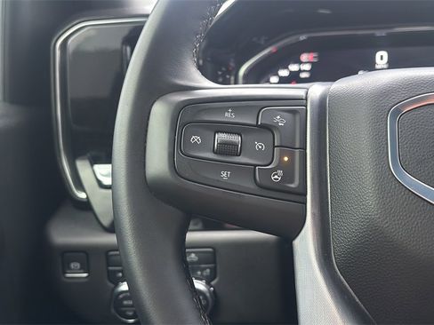 Used 2025 GMC Sierra 1500 Elevation image 26