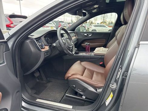 Used 2020 Volvo XC60 T5 Inscription w/ Protection Package image 7