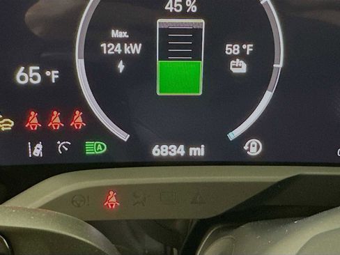 Certified 2025 Porsche Taycan image 16