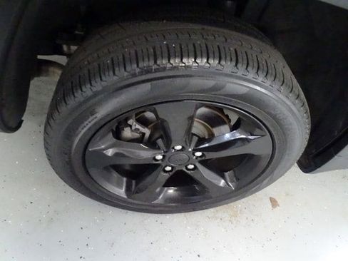 Certified 2024 Jeep Grand Cherokee L Limited w/ Luxury Tech Group II image 29