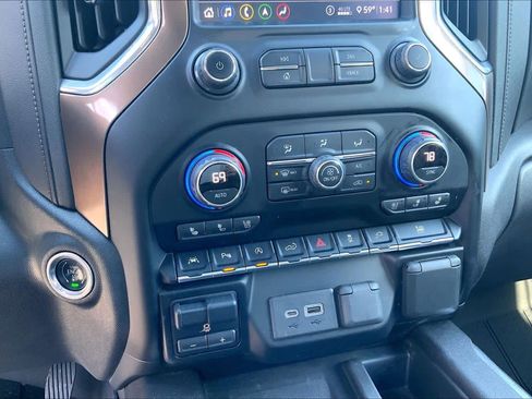 Used 2020 Chevrolet Silverado 1500 High Country w/ Technology Package image 31