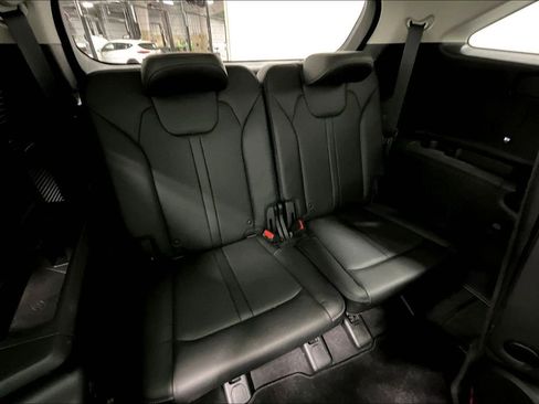 Used 2023 Kia Sorento SX image 37