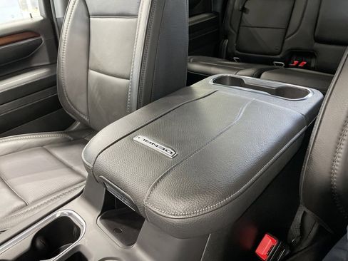 Used 2024 GMC Sierra 3500 Denali image 52