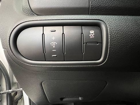 Used 2017 Kia Forte LX FWD image 22