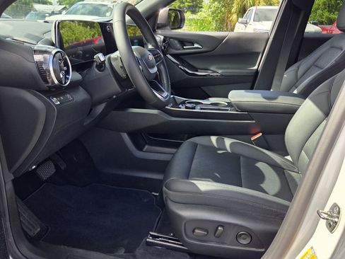 Certified 2026 Chevrolet Equinox LT w/ Convenience Package II FWD image 9