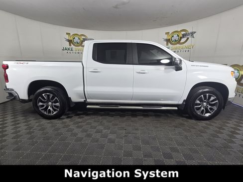 Used 2022 Chevrolet Silverado 1500 LT AWD/4WD image 10