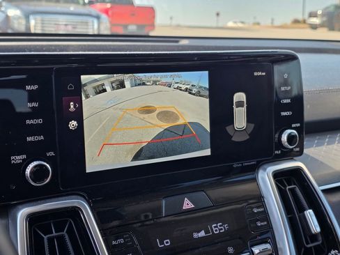 Used 2023 Kia Sorento SX image 18