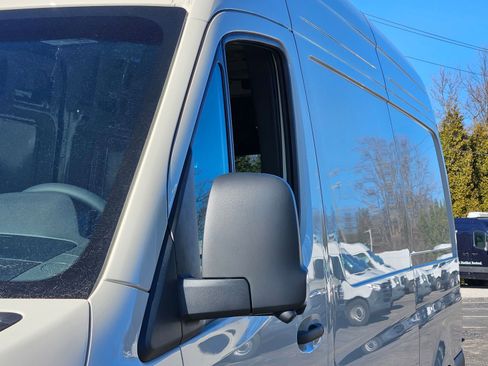 New 2026 Mercedes-Benz Sprinter 144 Cargo image 9
