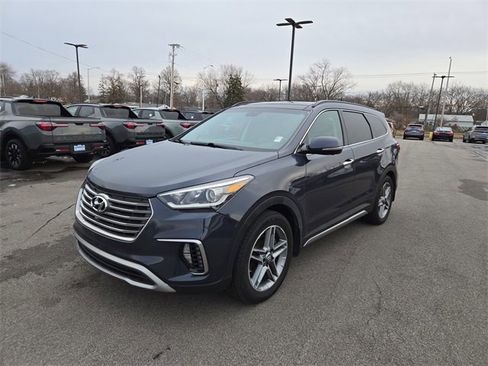 Used 2019 Hyundai Santa Fe XL image 2