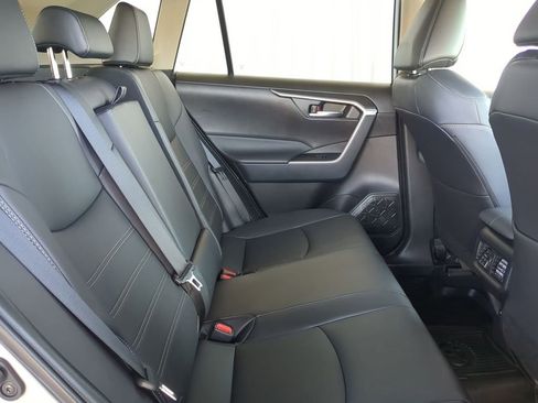 Used 2025 Toyota RAV4 XLE Premium image 7