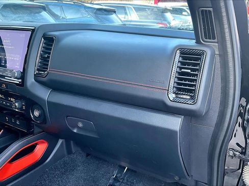 Used 2022 Nissan Frontier Pro-X w/ Technology Package image 18