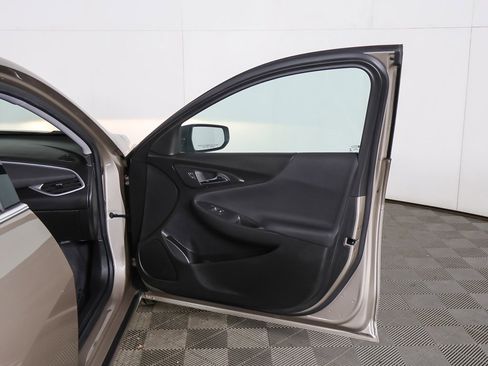 Used 2023 Chevrolet Malibu LS image 16