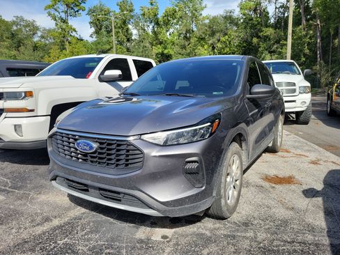 Used 2024 Ford Escape Active AWD/4WD image 3