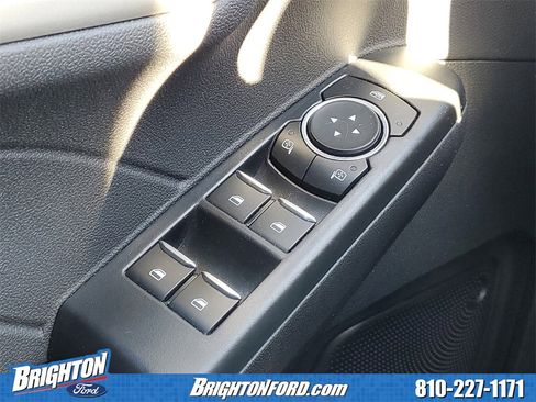 Used 2022 Ford Escape SE w/ Cold Weather Package image 16