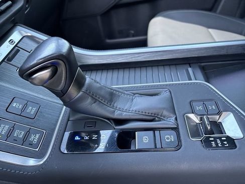 Used 2024 Lexus GX 550 AWD/4WD image 20