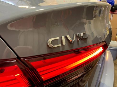 Used 2024 Honda Civic Sport image 10