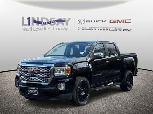 Certified 2022 GMC Canyon Denali w/ Denali Black Edition Package AWD/4WD image 5