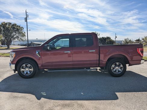 Used 2021 Ford F150 XLT w/ Equipment Group 302A High RWD image 7