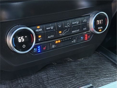 Used 2019 Ford Expedition Max Limited RWD image 29