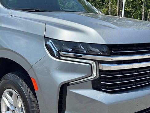 Used 2024 Chevrolet Suburban LT AWD/4WD image 10