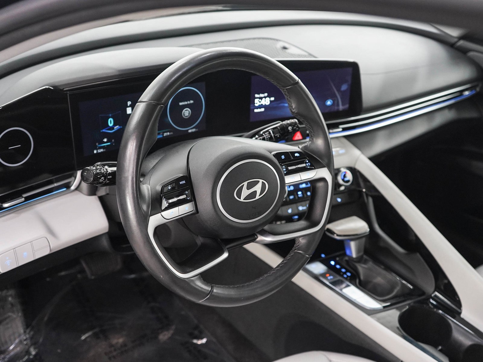Used 2024 Hyundai Elantra Limited FWD image 19