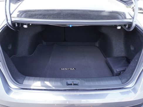 New 2026 Nissan Sentra SR w/ Floor Mat Package FWD image 8