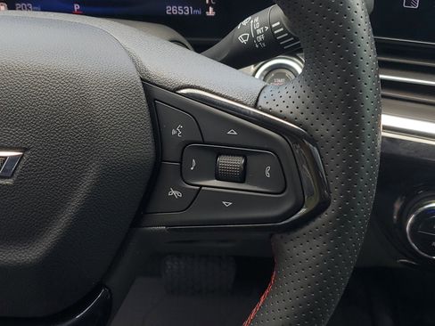 Used 2025 Chevrolet Trax RS w/ Sunroof Package FWD image 26