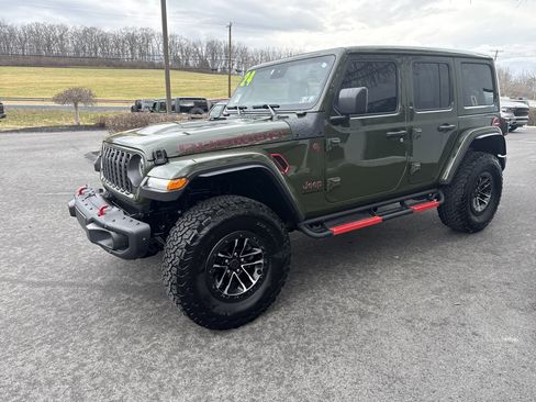 Used 2024 Jeep Wrangler Unlimited Rubicon image 8