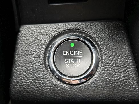 Used 2019 Ford F150 Platinum w/ Equipment Group 701A Luxury image 16