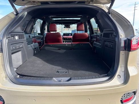 Used 2025 MAZDA CX-70 Plug-In Hybrid w/ Premium Plus image 25