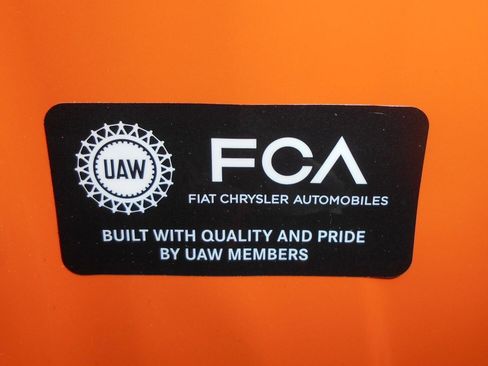 New 2025 Jeep Gladiator Sport image 34