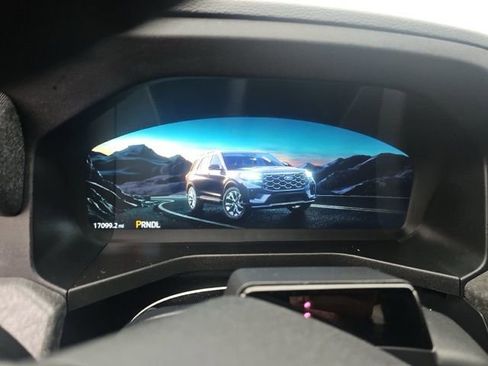 Used 2025 Ford Explorer Platinum w/ Ultimate Package image 13