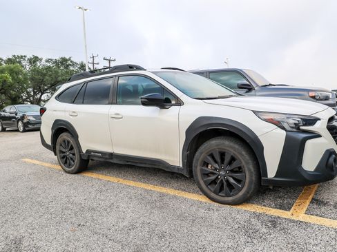 Used 2023 Subaru Outback Onyx Edition XT AWD/4WD image 6