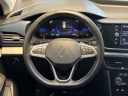 Certified 2023 Volkswagen Taos SE FWD image 19