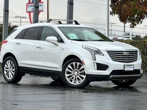 Used 2019 Cadillac XT5 Platinum image 2