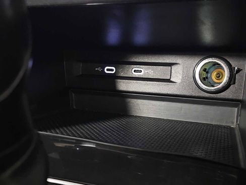 Used 2020 Volkswagen Tiguan S FWD image 32