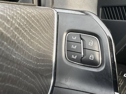 Used 2023 Ford F150 Lightning Platinum AWD/4WD image 12