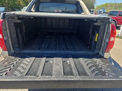 Used 2008 Chevrolet Avalanche LTZ w/ LTZ Preferred Equipment Group image 5