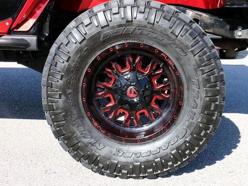 Used 2017 Jeep Wrangler Unlimited Rubicon image 10