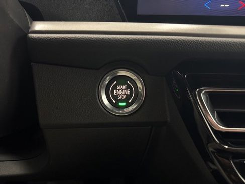 New 2026 Chevrolet Traverse LT w/ Sun and Wheel Package image 15