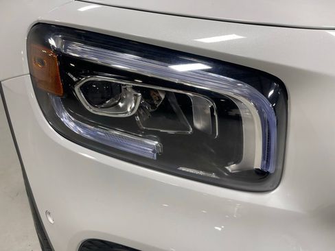 Used 2023 Mercedes-Benz GLB 250 4MATIC image 10
