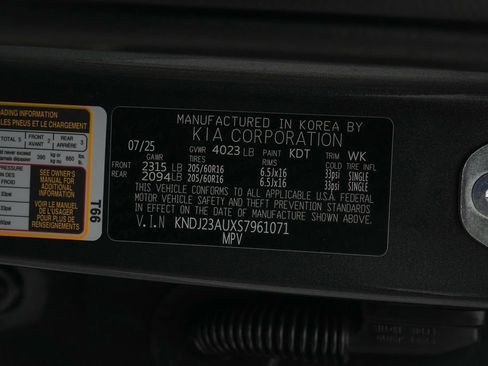 Used 2025 Kia Soul LX FWD image 24