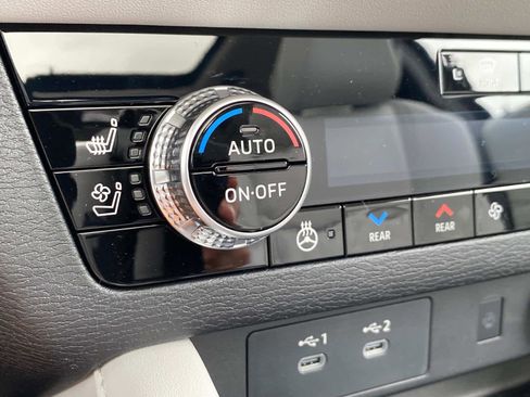 New 2025 Mitsubishi Outlander AWD image 15